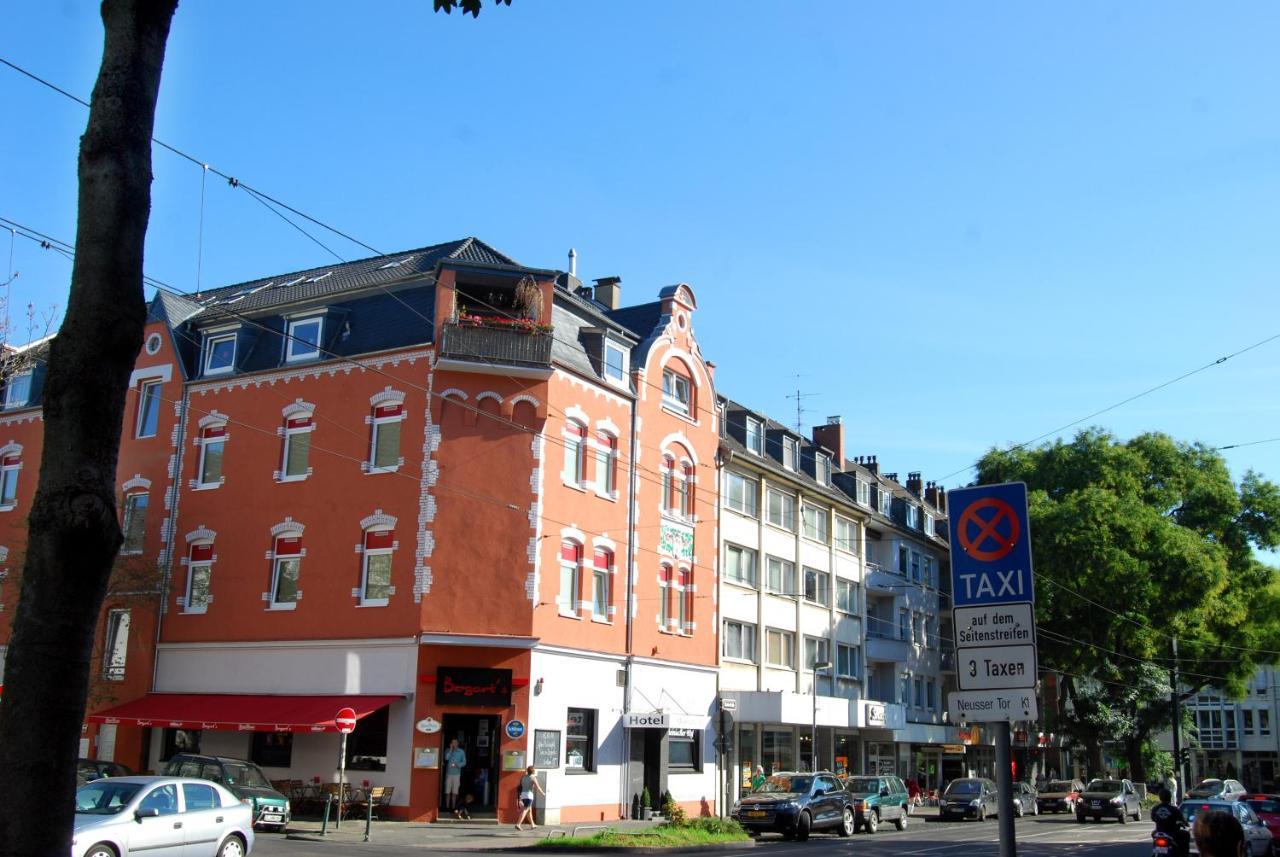 Hotel Rheinischer Hof Erkrath Buitenkant foto