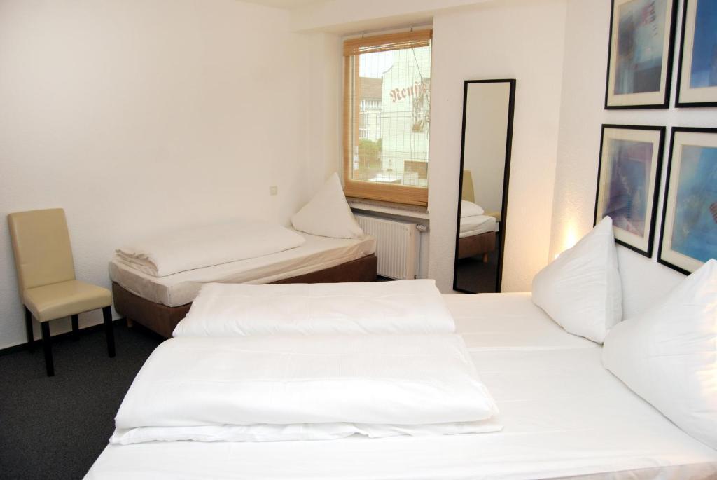Hotel Rheinischer Hof Erkrath Kamer foto