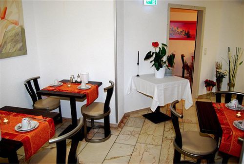 Hotel Rheinischer Hof Erkrath Buitenkant foto